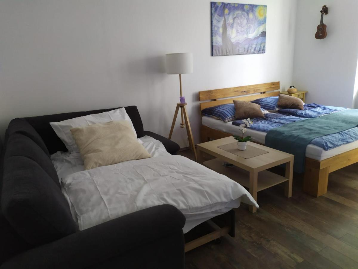 Pisqor Apartment - Self Check-In Bratislava Dış mekan fotoğraf