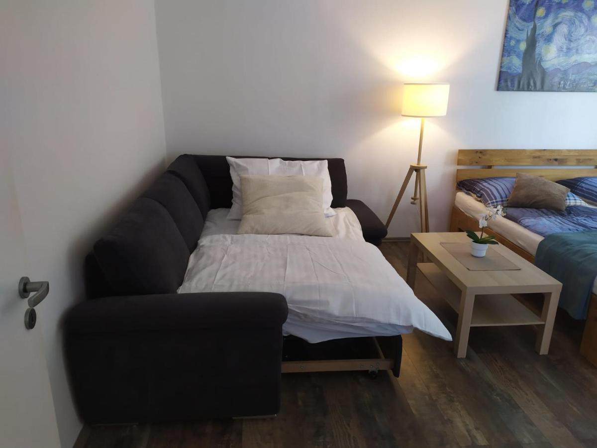 Pisqor Apartment - Self Check-In Bratislava Dış mekan fotoğraf
