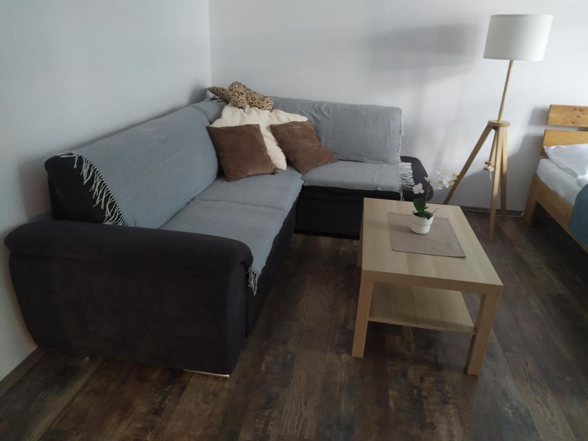 Pisqor Apartment - Self Check-In Bratislava Dış mekan fotoğraf