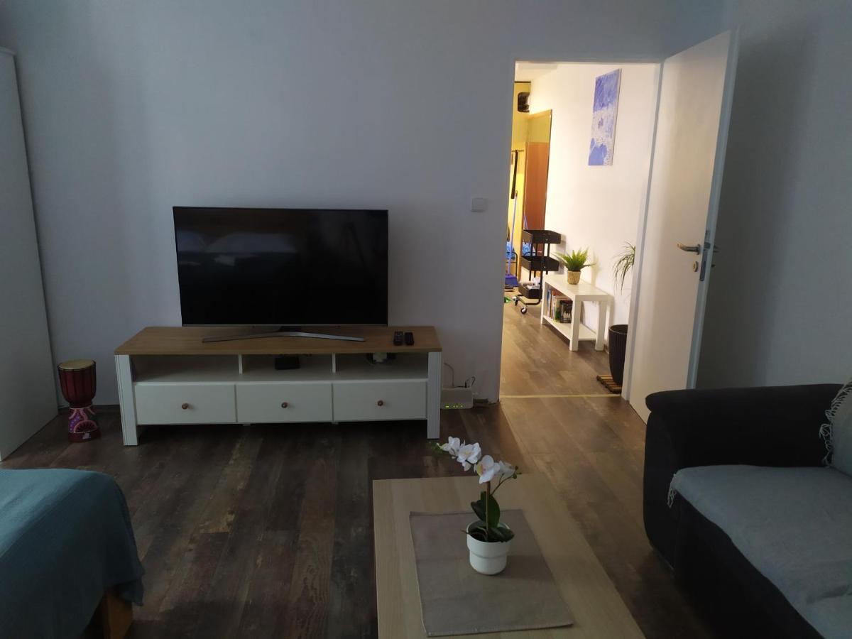 Pisqor Apartment - Self Check-In Bratislava Dış mekan fotoğraf